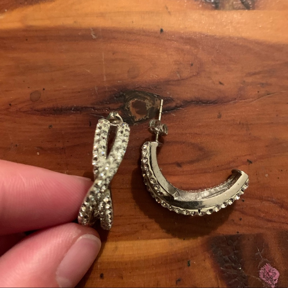 Silver earrings with crystals